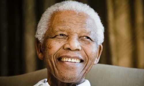 Ông Nelson Mandela qua đời ở tuổi 95.